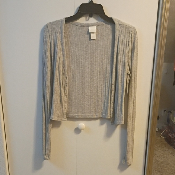 H&M Light Gray Ribbed Knit Top - Picture 1 of 4